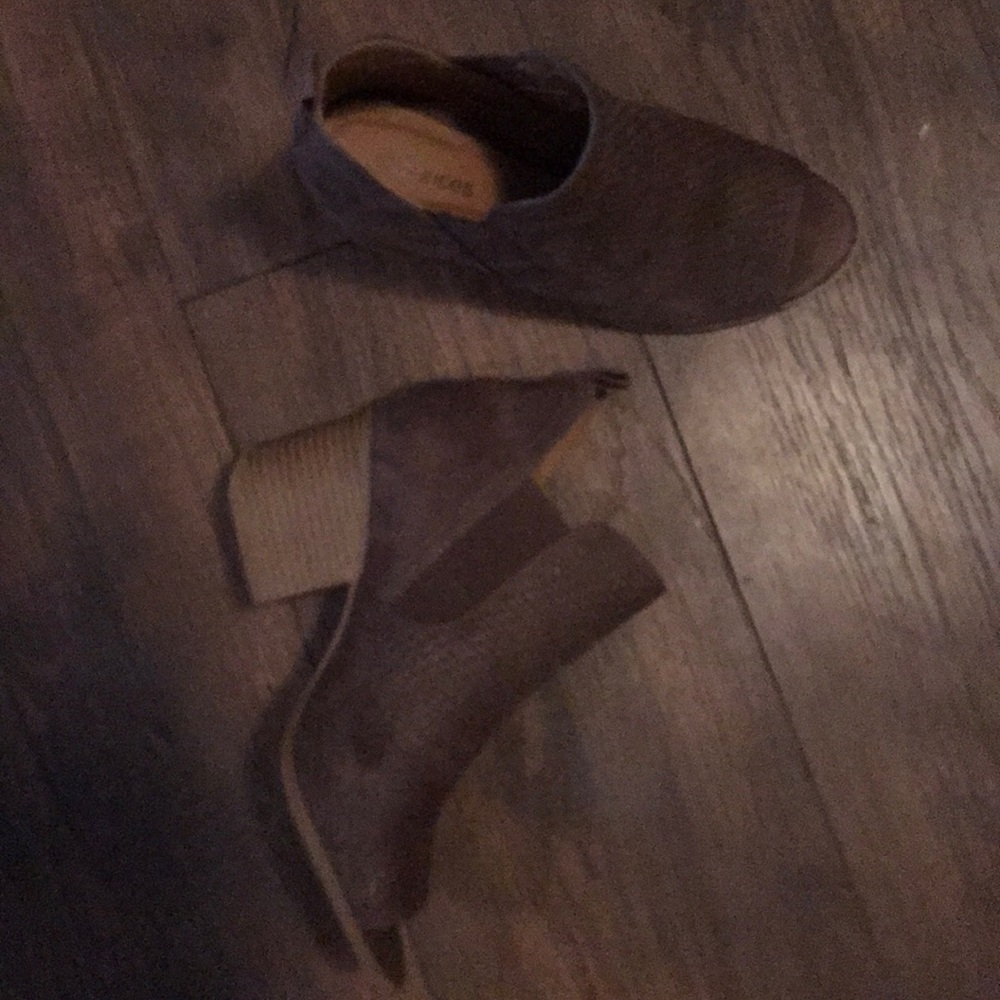 Block Peep Toes